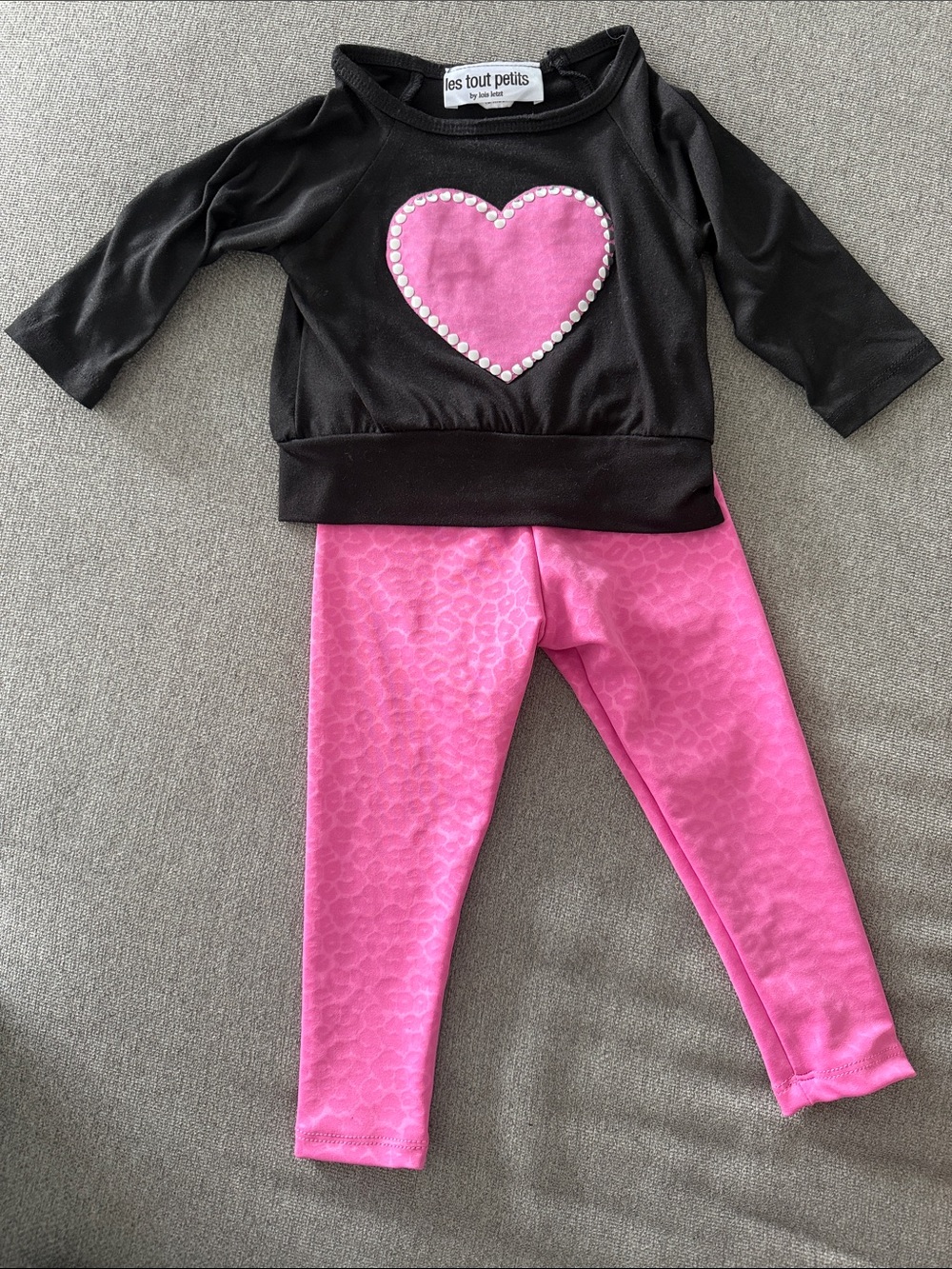 les tout petits Pink Cheetah Heart Top & Leggings Set